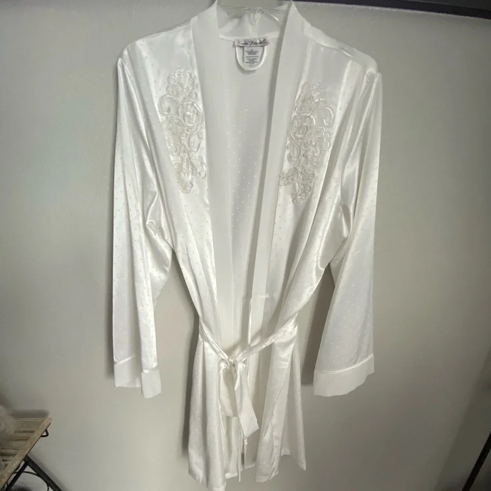 Linea Donatella Embroidered Robe - Picture 2 of 4